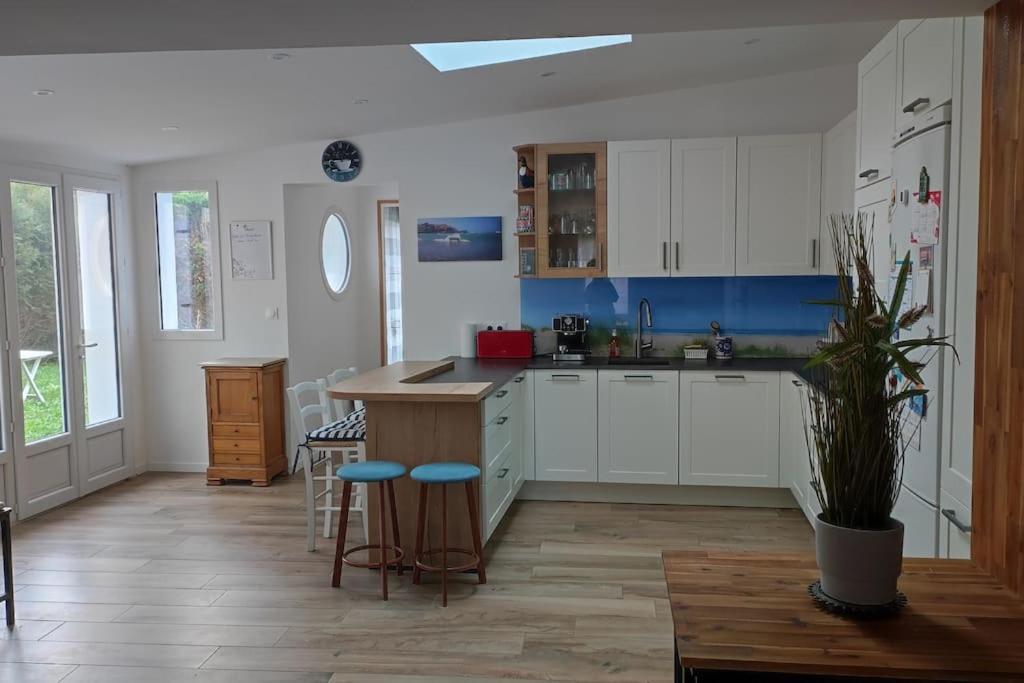 Maison Spacieuse 50 M De La Plage Ouistreham Bagian luar foto