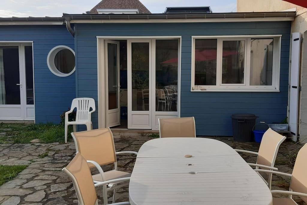 Maison Spacieuse 50 M De La Plage Ouistreham Bagian luar foto